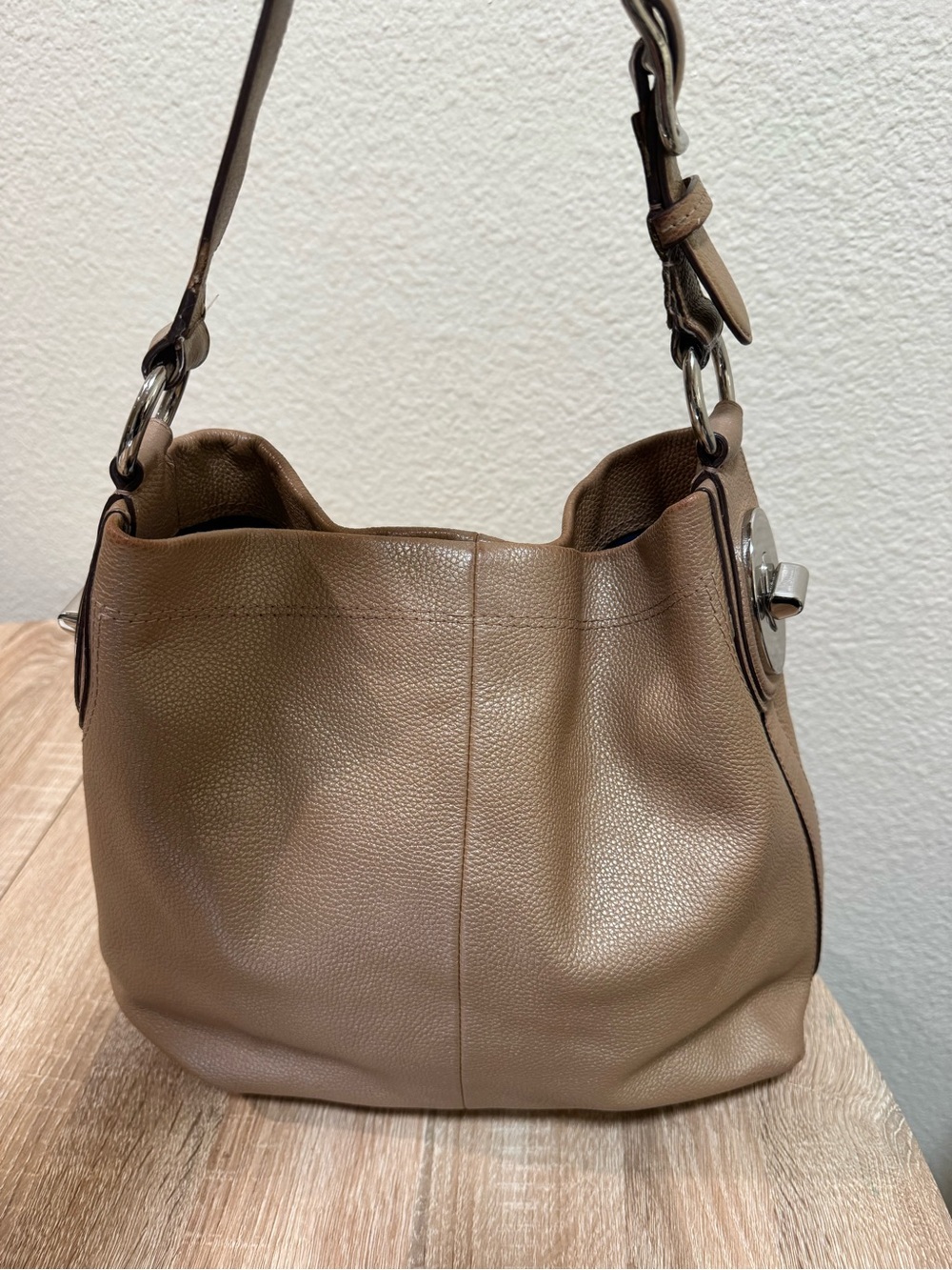 Coach F16535 Taupe Pebbled Leather Hobo Shoulder Bag Turnlock 2011